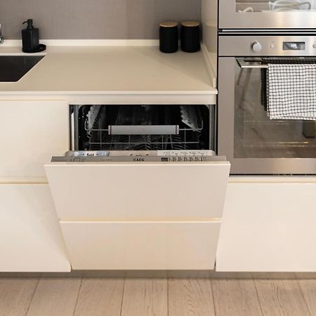 Elegante E Spazioso Quadrilocale In Porta Venezia 米兰 外观 照片