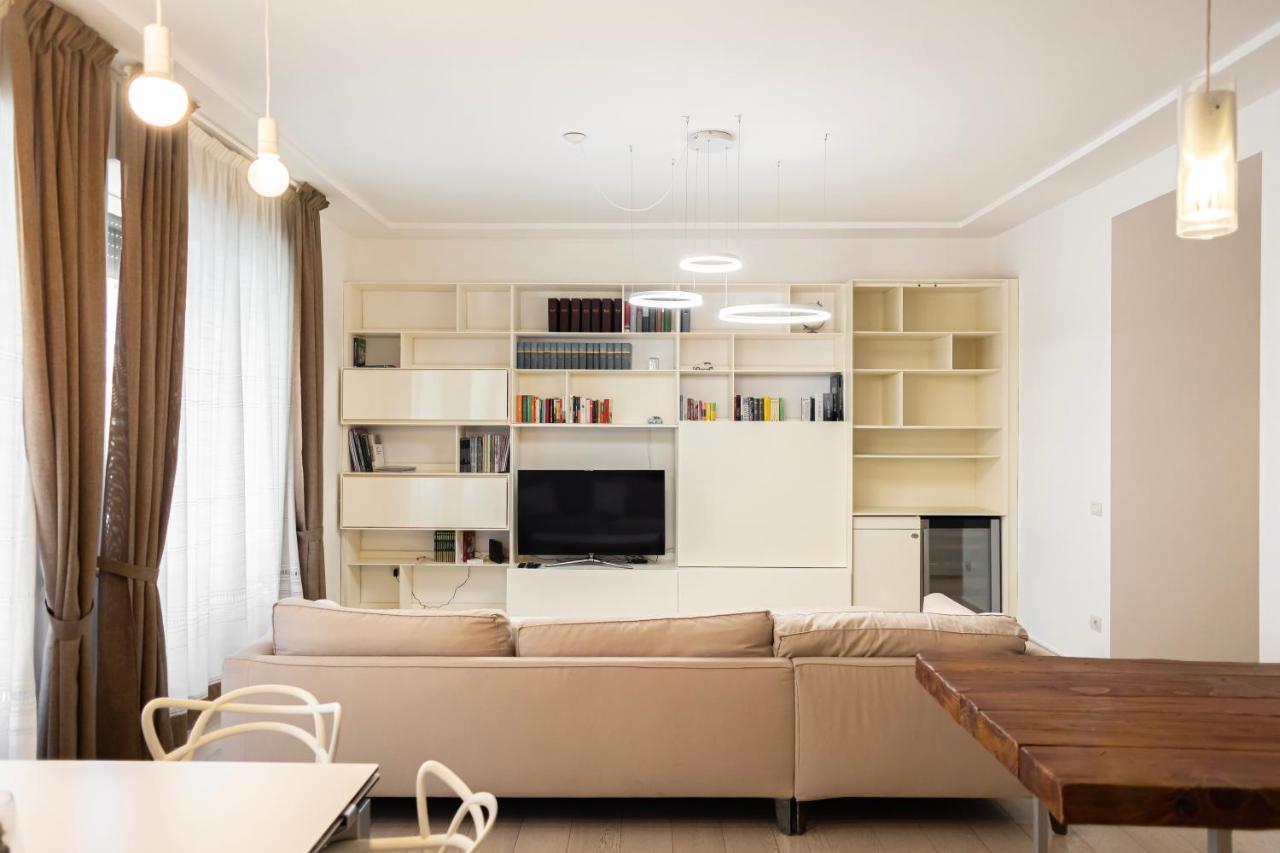 Elegante E Spazioso Quadrilocale In Porta Venezia 米兰 外观 照片