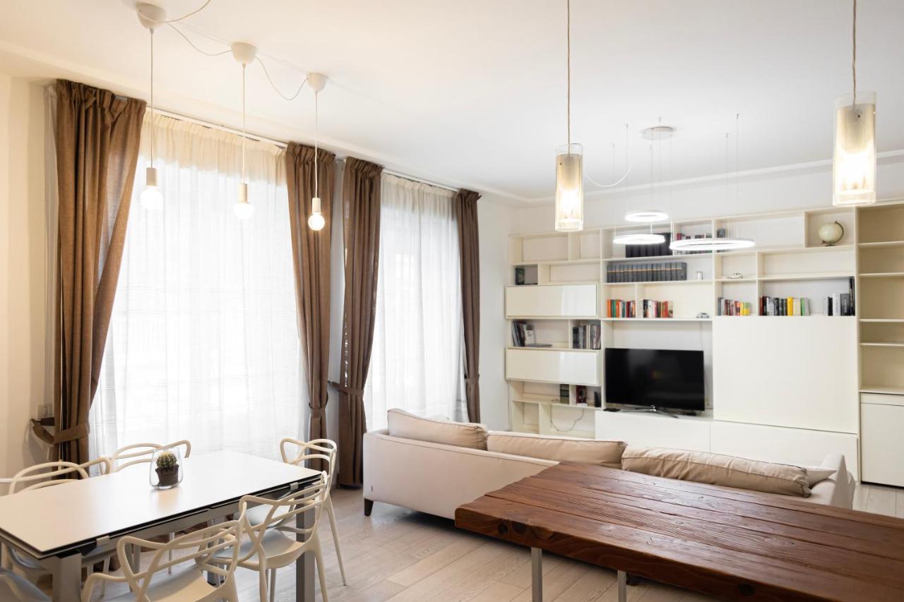 Elegante E Spazioso Quadrilocale In Porta Venezia 米兰 外观 照片