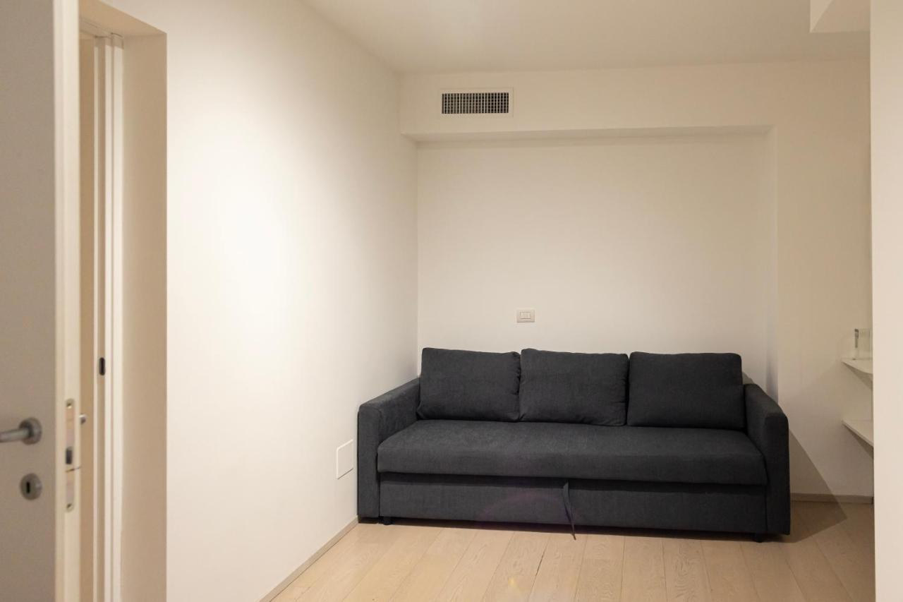 Elegante E Spazioso Quadrilocale In Porta Venezia 米兰 外观 照片